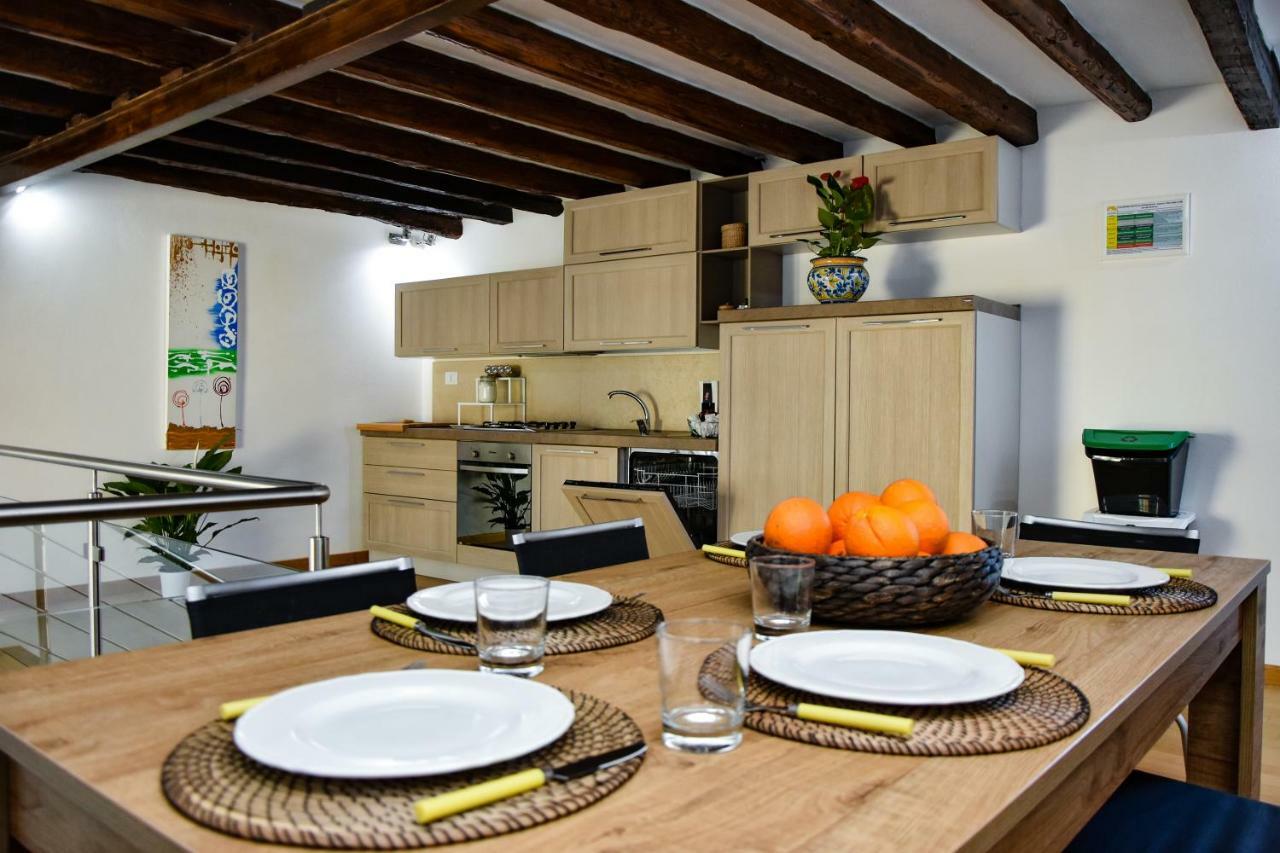 Luxury Qasba Apartment Шака Екстериор снимка