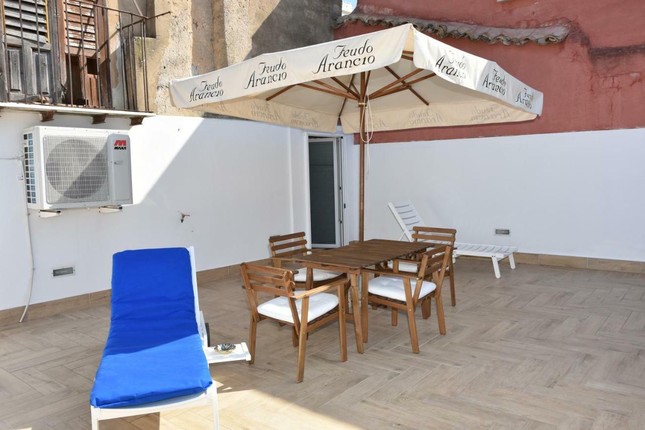 Luxury Qasba Apartment Шака Екстериор снимка