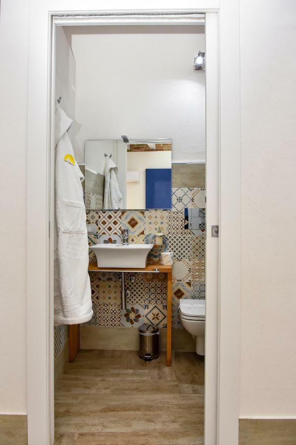 Luxury Qasba Apartment Шака Екстериор снимка